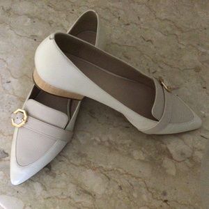 Cole Haan Two-tone ivory pointed toe flats
